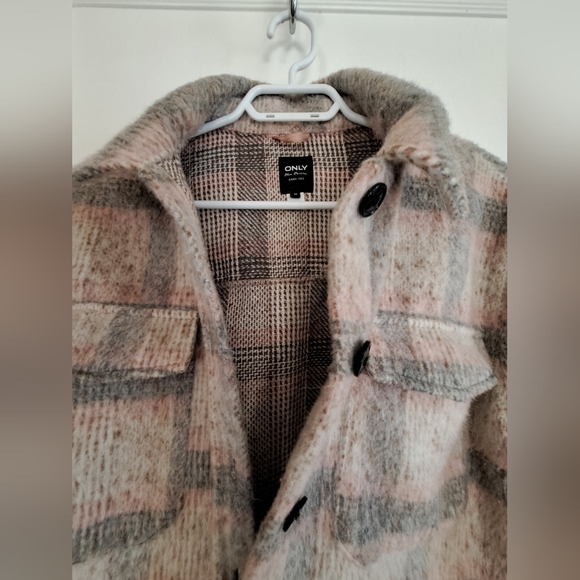 ONLY Shacket - Picture 6 of 7